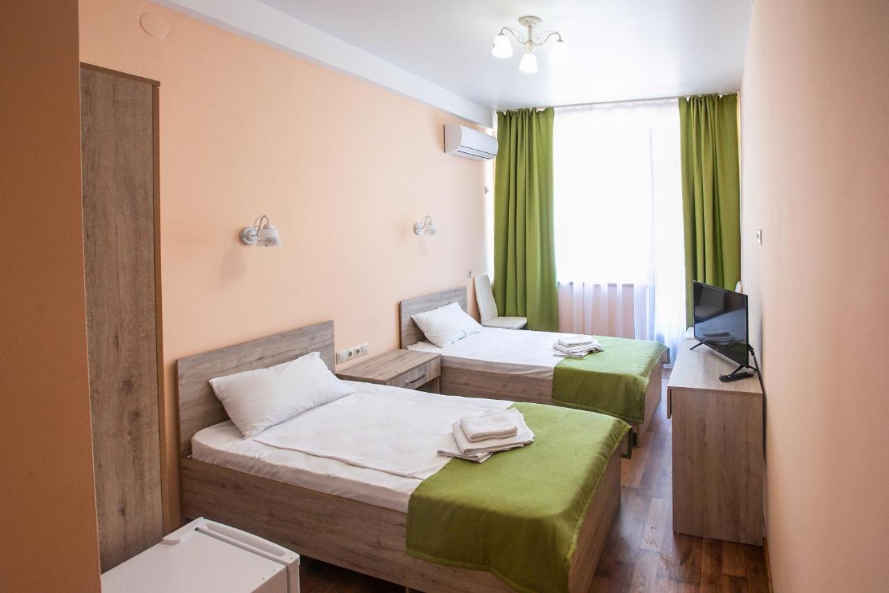 Гостиница "Курорт" Pizunda Exterior foto