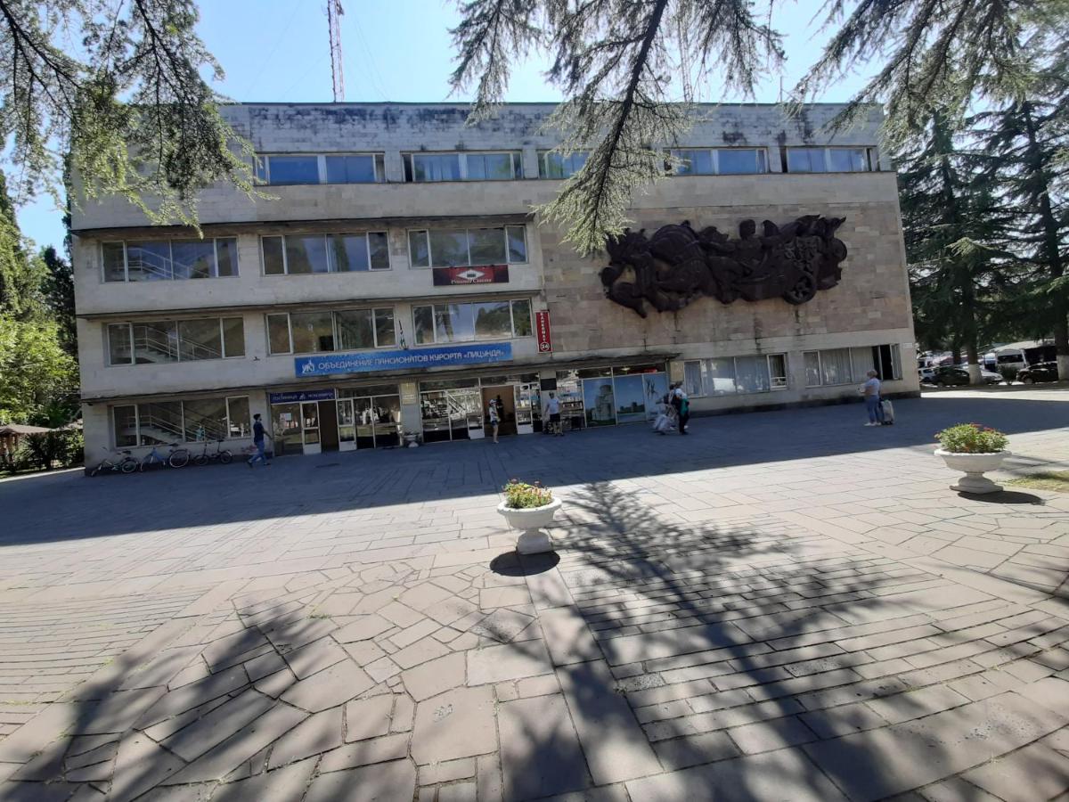 Гостиница "Курорт" Pizunda Exterior foto